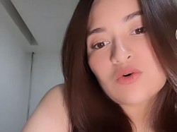 7 Gaya Nathalie Holsccher Usai Lepas Hijab Kini Pamer Tato