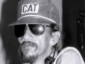 Chord dan Lirik Lagu Kebyar-kebyar Lengkap dengan Profil Gombloh