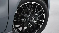 Tampilan sporty velg Honda N-Box. Foto: Honda