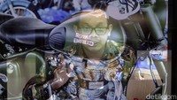 Sebanyak 60 sepeda motor Royal Enfield dilelang mulai dari pukul 08.30 WIB hingga 15.30 WIB.  