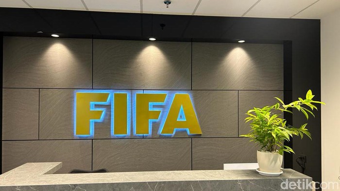 FIFA akan berkantor di Jakarta. Lokasi kantor FIFA itu adalah di Menara Mandiri II, di kawasan Sudirman, Jakarta Selatan.