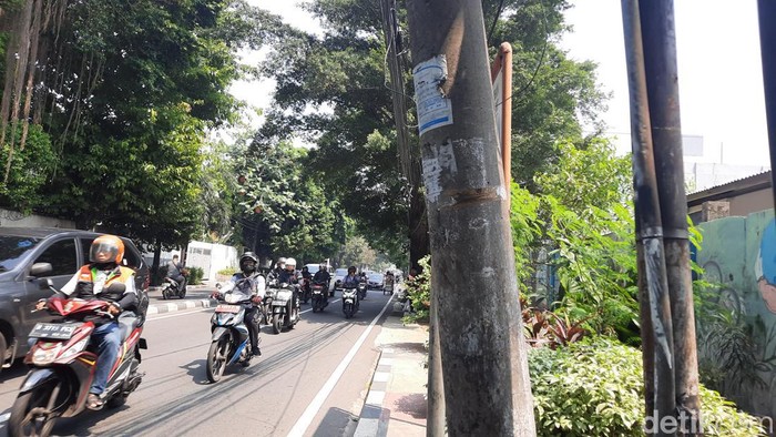 Lokasi ojol tewas tersangkut kabel di Jalan Brigjen Katamso, Palmerah, Jakarta Barat