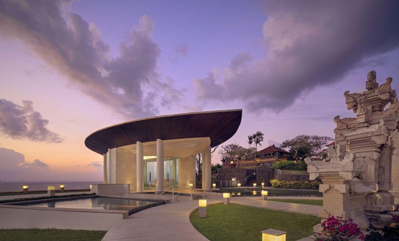 Makara Foyer - DoubleTree by Hilton Jakarta - Diponegoro