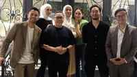 Pertemuan itu berlangsung Kamis (4/8/2023) malam, di rumah Zulhas di Cipinang Indah, Jakarta Timur. Raffi bersama dengan istrinya Nagita Salavina, dan juga adiknya Syahnaz serta suami Syahnaz, Ritchie Ismail atau Jeje Govinda. Sedangkan Zulhas dalam pertemuan itu ditemani putrinya yakni Zita Anjani dan Putri Zulkifli Hasan. 