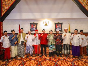 Kunjungi Cak Fauzi, Puluhan Kiai Muda Titipkan Masa Depan Madura