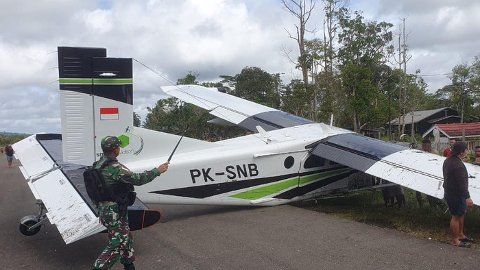 Pesawat tergelincir di Bandara Kenyam, Nduga, Papua Tengah. Dokumen Istimewa