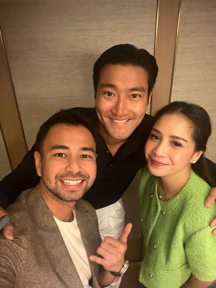 Raffi Ahmad Raffi Ahmad bertemu dengan Siwon.