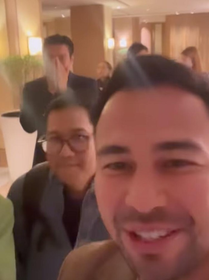 Raffi Ahmad Raffi Ahmad saat bertemu dengan Siwon.