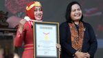 506 Orang Menari Bedoyo Putri Mojosakti Pecahkan Rekor MURI