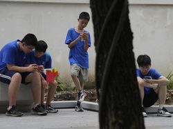 Rencana Pemerintah China Batasi Anak-anak Main HP 2 Jam Sehari