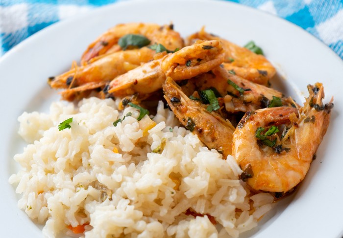 Resep Nasi Mentega dengan Udang Bumbu Bawang