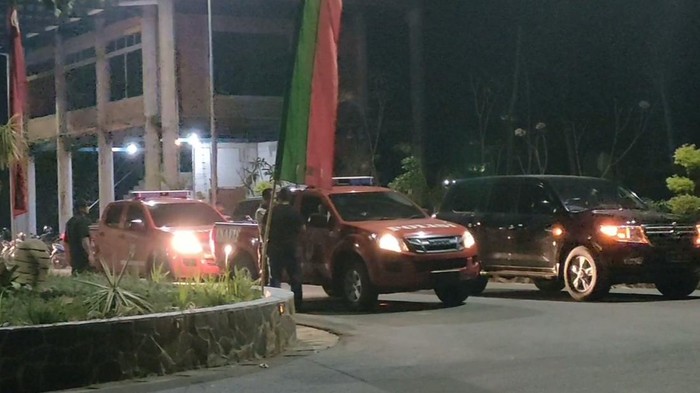 Suasana penggeledahan di Ponpes Al-Zaytun oleh Bareskrim Polri