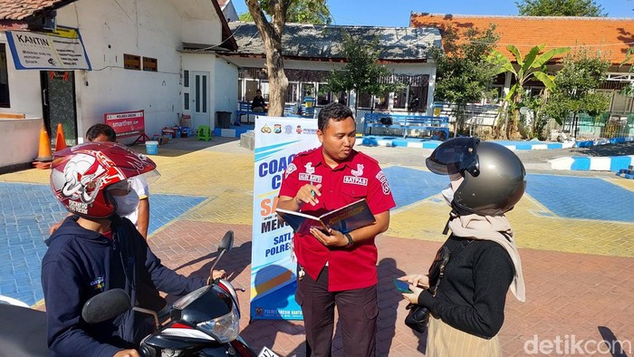 Tes SIM Gresik