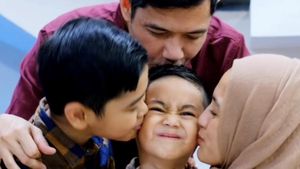 7 Potret Ultah Putra Alyssa Soebandono yang Sederhana tapi Penuh Kebahagiaan