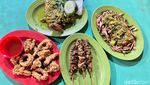 Pedas Menyengat, Ayam Goreng dan Teri Sambal Pecok di Mangga Besar