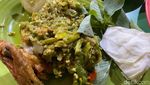 Pedas Menyengat, Ayam Goreng dan Teri Sambal Pecok di Mangga Besar