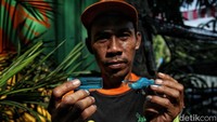 Para petugas lainnya spontan memberi julukan untuk hasil karyanya yaitu UPS BA Wheels.  