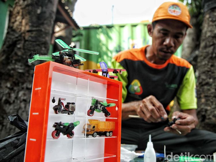 Wow! Bekas Korek Api Disulap Jadi Mainan