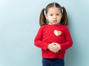 Waspadai Anak Telan Benda Asing, Berikut Gejalanya!