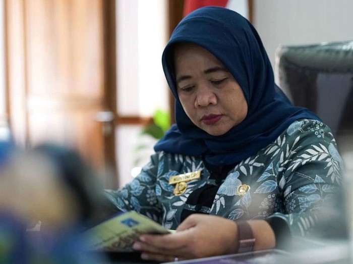 Bupati Sleman Kustini Sri Purnomo