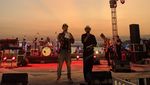 Meriahnya Festival Musik Terapung dan Perahu Rakit di Rowo Jombor Klaten