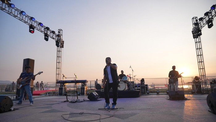 Festival Musik Terapung dan Perahu Rakit di Rawa Jombor Klaten Festival Musik Terapung dan Perahu Rakit di Rawa Jombor Klaten, Jumat (4/8/2023).