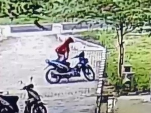 Apes Honorer UHO Kendari Kecolongan Uang Panai Rp 50 Juta di Jok Motor