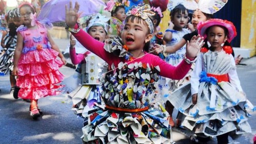 Kostum Karnaval Daur Ulang