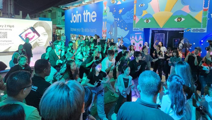 Kpopers di Flip Town