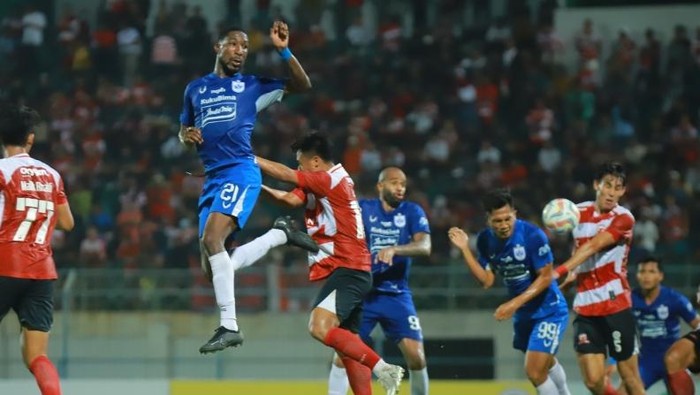 Laga Madura United vs PSIS di Stadion Gelora Bangkalan, Madura, Sabtu (5/8/2023).