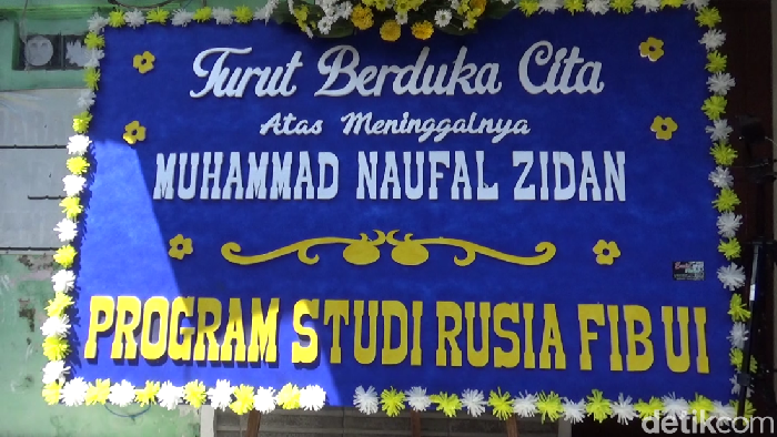 Mahasiswa UI dibunuh seniornya dimakamkan di Lumajang.