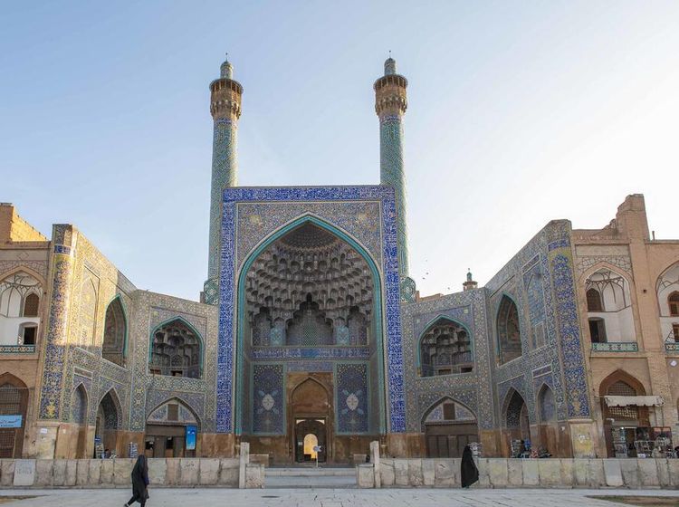 Potret Arsitektur Islam Persia Abad 17 di Masjid Shah Isfahan Iran