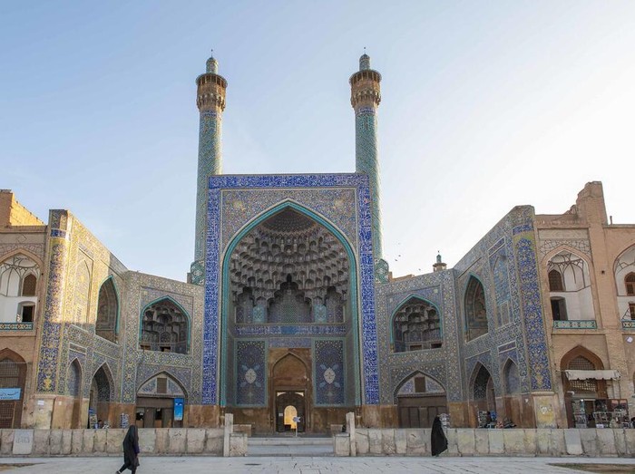 Gerbang masuk Masjid Shah Iran