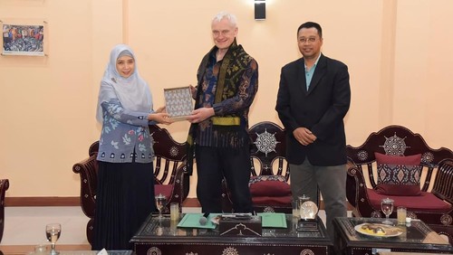 Menteri Keamanan Energi dan Net Zero Inggris Graham Stuart mengunjungi Lombok, Nusa Tenggara Barat (NTB) pada Sabtu (5/8/2023).