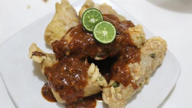 Muncul Sekte Baru! Netizen Sebut Makan Batagor Pakai Nasi Enak