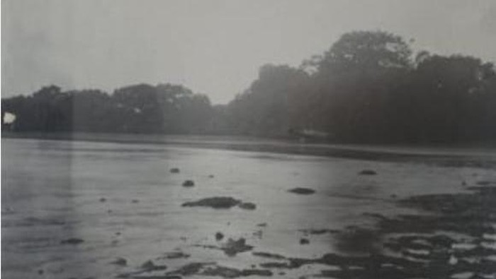 Pantai di Pangandaran dekat Tjiamis 1920.