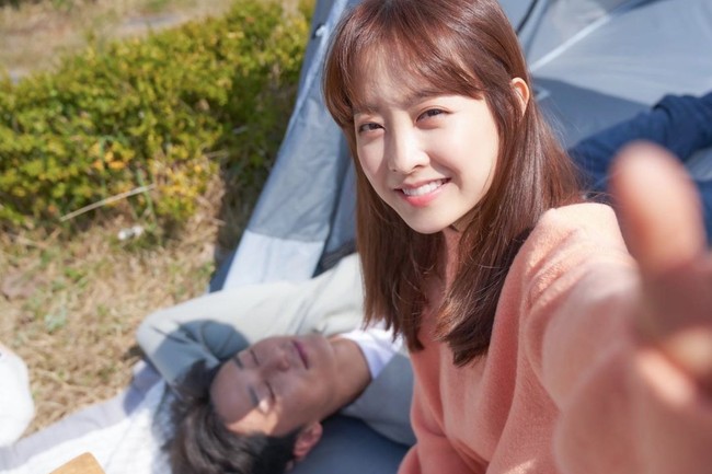 “Berasa suami istri beneran bund😍😢” “PLIS KALIAN HARUS HAPPY ENDING,” “yaoloh ini pilem bencana begini amat pasutri nya 😭” komentar sejumlah penggemar melihat kemesraan keduanya. Foto: Instagram