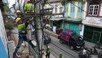 Penampakan Kabel Semrawut yang Hiasi Jalanan di Medan