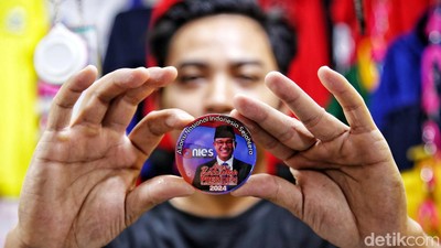 Penjualan Pernak-pernik Capres Makin Ramai Jelang Pemilu 2024