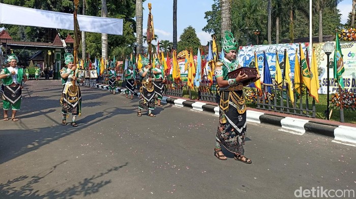 Pisowanan Agung Puncak Peringatan Hari Jadi 699 kabupaten Blitar