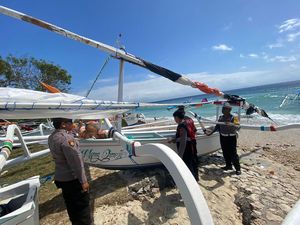 Nelayan Hilang Saat Melaut di Nusa Penida, Perahu Terdampar di Pantai