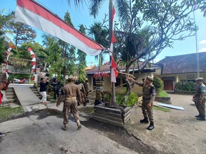 Satpol PP Buleleng Bongkar Pagar Warga yang Klaim Lahan Sekolah