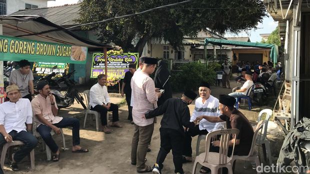 Suasana rumah duka jelang di Pangkalpinang kedatangan jenazah Redho Tri Agustian, korban mutilasi di Sleman.