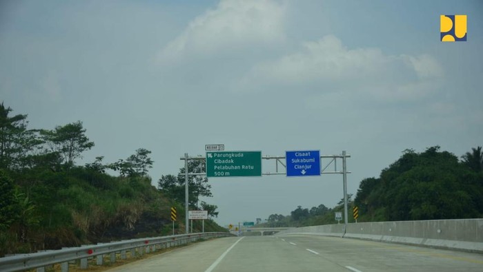 Tol Cigombong-Cibadak pangkas waktu tempuh Jakarta-Pelabuhan Ratu jadi 2,5 jam.