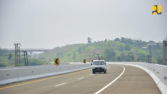 Tol Cigombong-Cibadak pangkas waktu tempuh Jakarta-Pelabuhan Ratu jadi 2,5 jam.