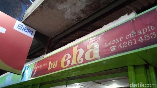 Legendaris di Pasar Cihapit! Warung Mak Eha Tawarkan Gepuk dan Pepes Nikmat