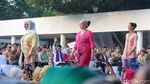Aksi Menteri hingga Wakil Kedubes Lenggak-lenggok di Istana Berkebaya
