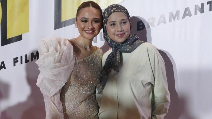 Ayu Azhari dan Syifa Hadju