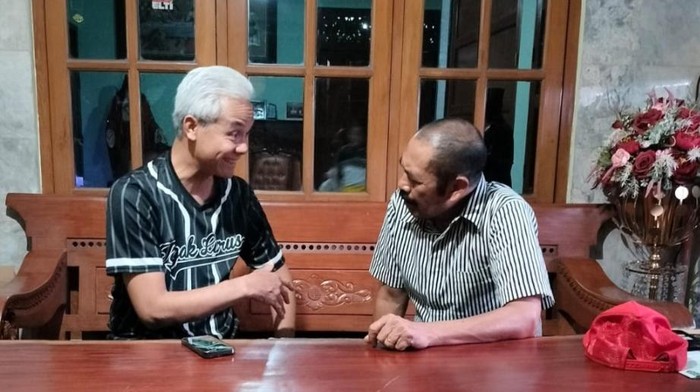 Ganjar Pranowo temui Ketua DPC PDIP Kota Solo FX Hadi Rudyatmo pada Jumat (4/8/2023) malam.