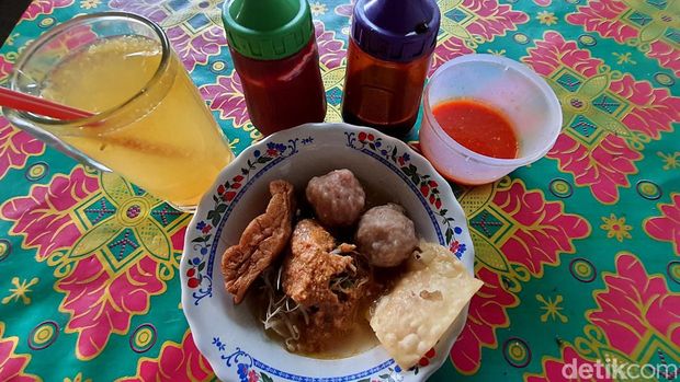 Bakso pecel di Pacet Mojokerto yang unik tapi enak